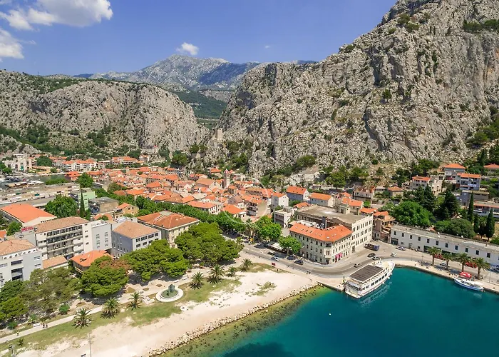 Mama - Traditional In Omis, Free Parking