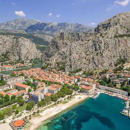 Apartament Mama - Traditional In Omis, Free Parking Omiš