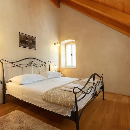 Mama - Traditional In Omis, Free Parking Apartamento *