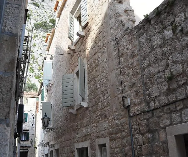 Mama - Traditional In Omis, Free Parking