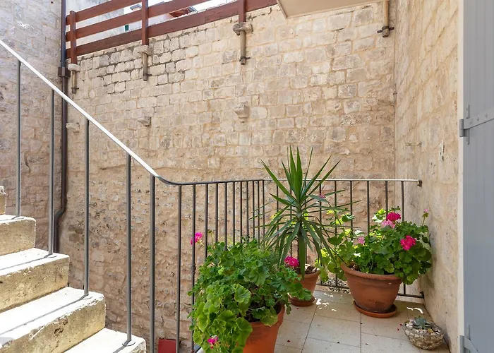 Appartement Mama - Traditional In Omis, Free Parking