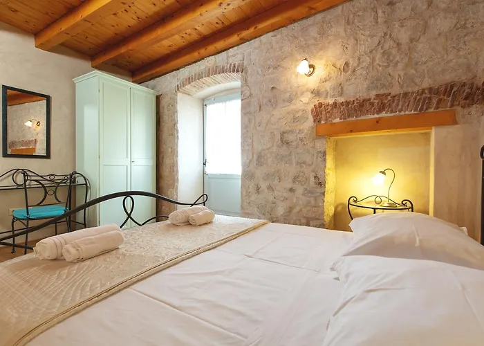 Appartement Mama - Traditional In Omis, Free Parking Omiš
