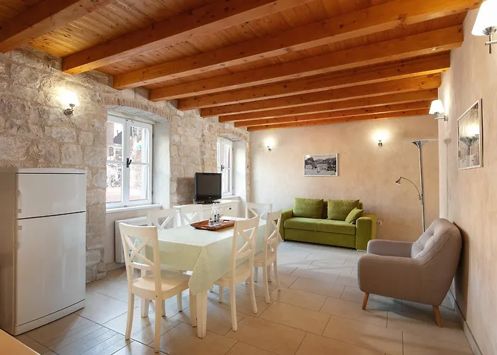 Mama - Traditional In Omis, Free Parking *