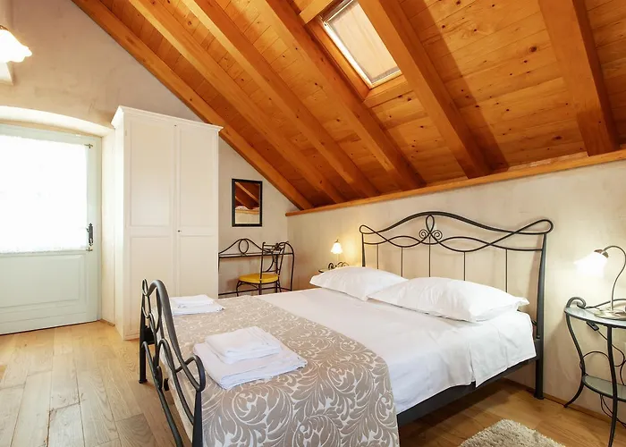 Appartement Mama - Traditional In Omis, Free Parking *