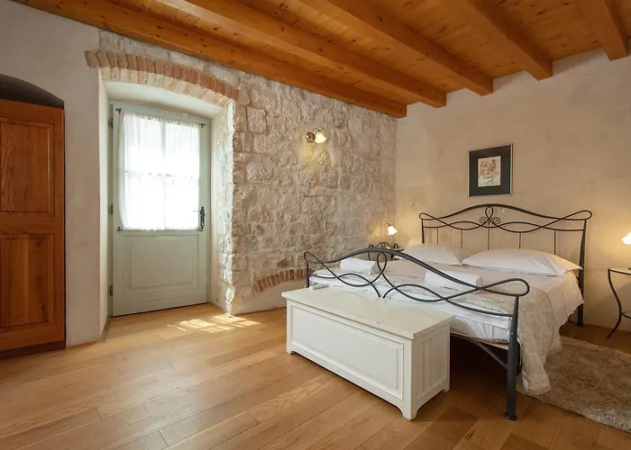 Mama - Traditional In Omis, Free Parking *