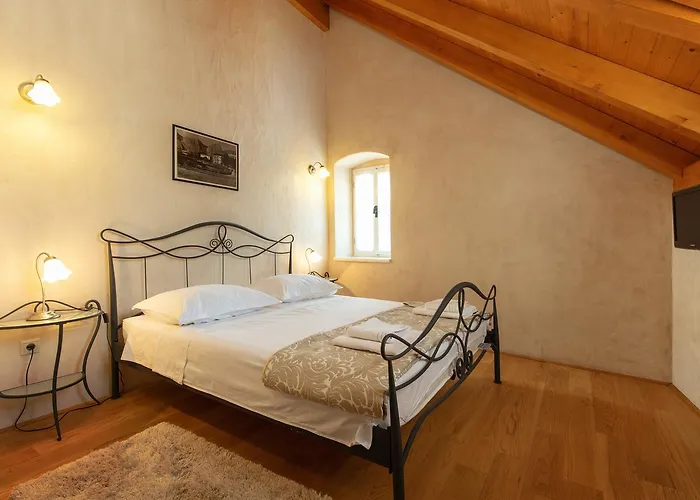 Mama - Traditional In Omis, Free Parking Appartement *