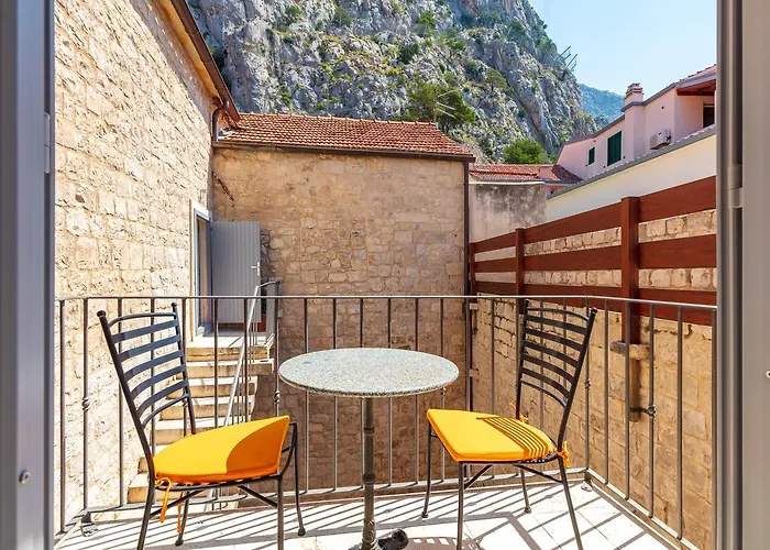 Mama - Traditional In Omis, Free Parking * Omiš