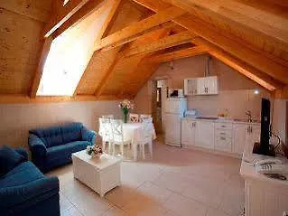 Mama - Traditional In Omis, Free Parking Omiš